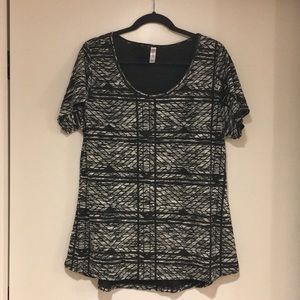 Black and white GUC LuLaRoe classic tee XL